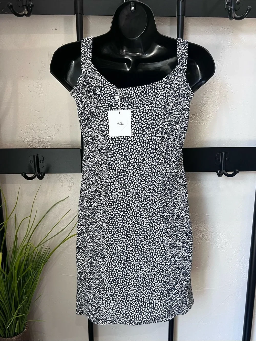 Adika Floral Stretch Mini Dress Blue White Floral Size Medium